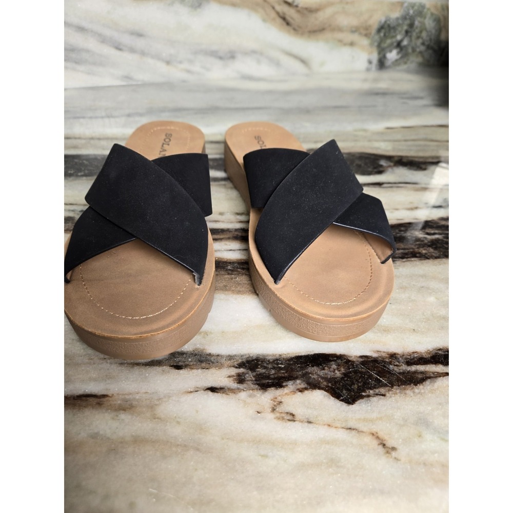 Solanz Black Crisscross Strap Sandals 7 - Picture 2 of 10